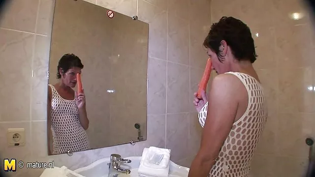 Madelyn anime porno español latino Munroe