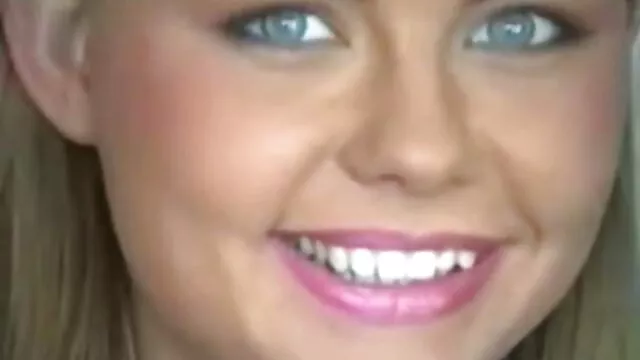 Otra atractiva videos de sexo español latino milf rubia