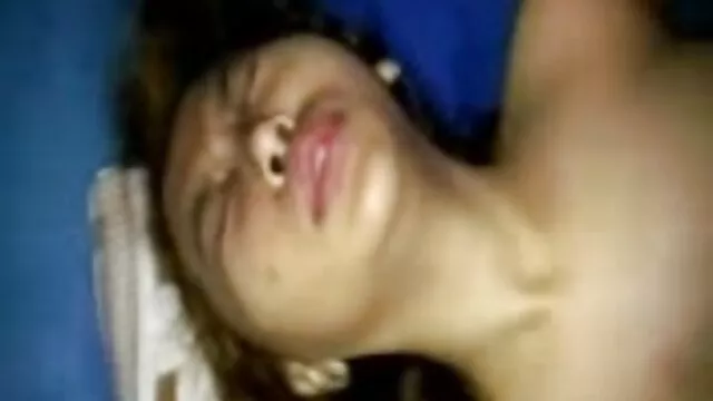 Pelirroja picante porno anime audio latino Ariana Marie está recibiendo un facial