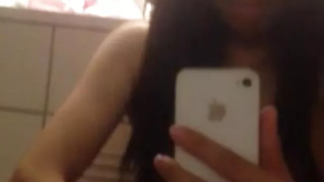 Garbriella con los videos xxx gratis en español latino ojos vendados y empapada de semen